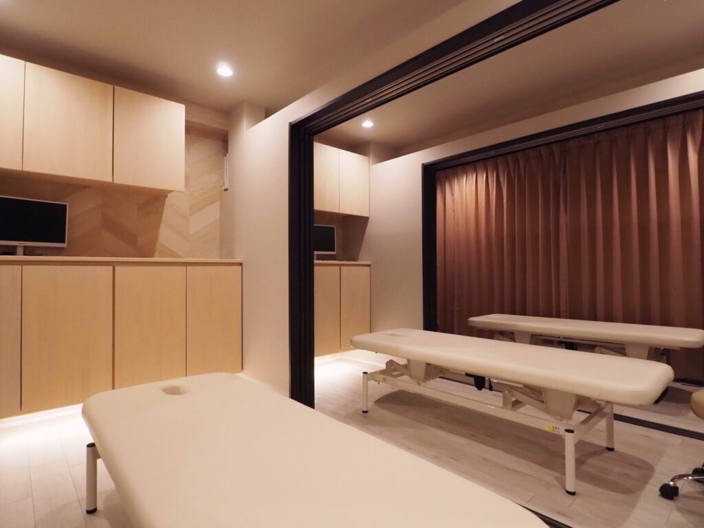 鍼灸スペースのデザイン｜リラックスできる落ち着いた空間