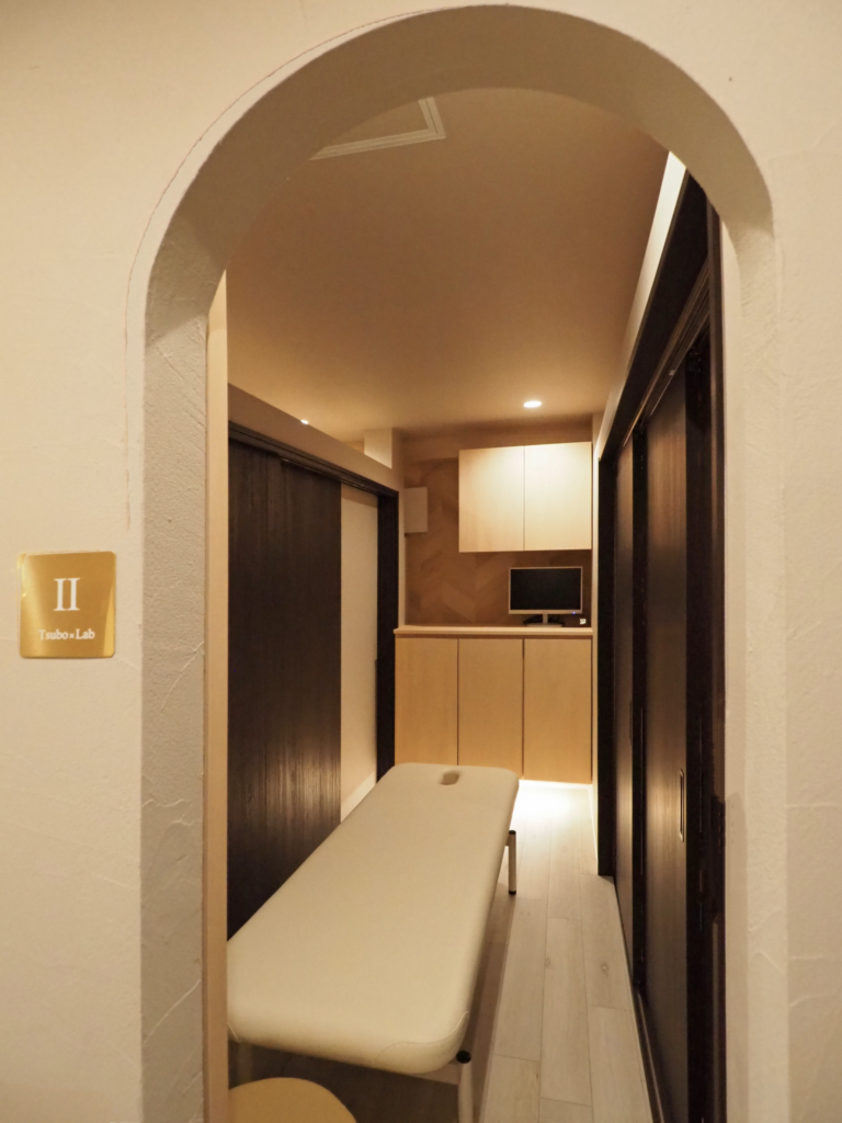 内装ディテール｜素材感を活かしたモダンフレンチデザイン